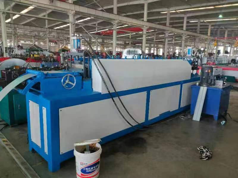 為什么很多人都會(huì)選擇閥體成型機(jī)？